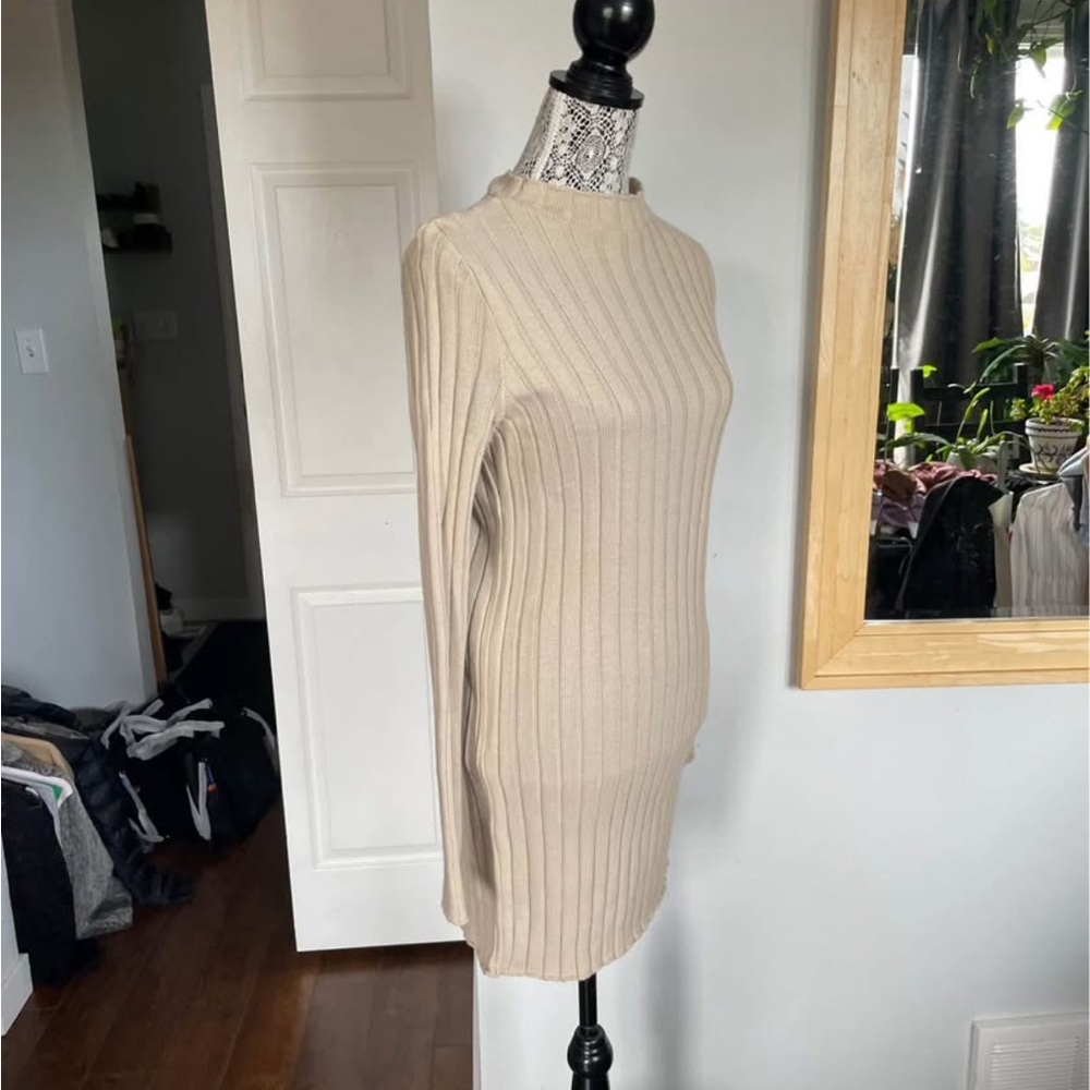 NWT Pretty Little Thing Rib Knit Mini Dress. - Picture 4 of 5